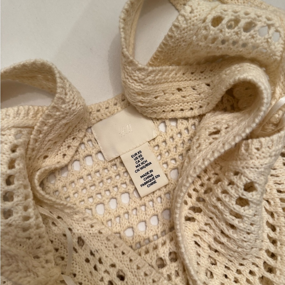 H&M - White Crochet Cover Up - Picture 4 of 4